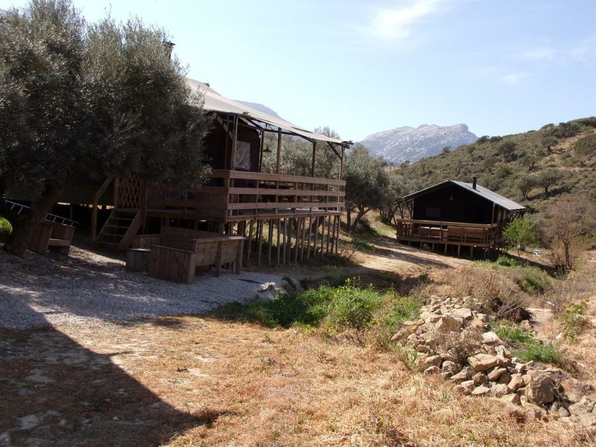 Cortijo Dos Santos *